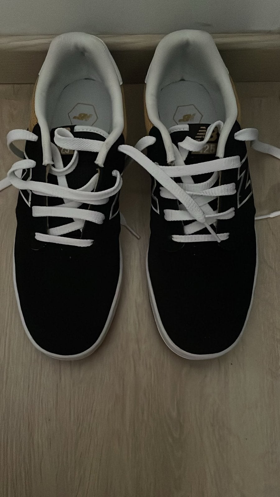 New Balance schoenen  - Zwart met goud, Ophalen of Verzenden, Nieuw, Zwart, Sneakers of Gympen