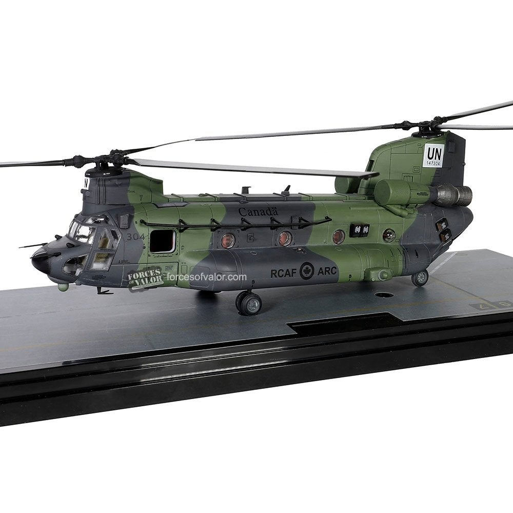 Boeing CH-147F Chinook Royal Canadian Air Force Mali 2018, Glow2B Germany GmbH Erlenbacher Str. 3 shop@glow2b.de, Schaalmodel