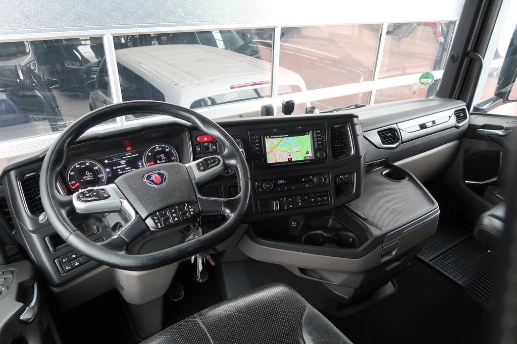 Scania S520 V8 NGS 4X2NA/ RETARDER/ PTO/ LEDER/ ACC, Automaat, Achterwielaandrijving, Euro 6, Blauw