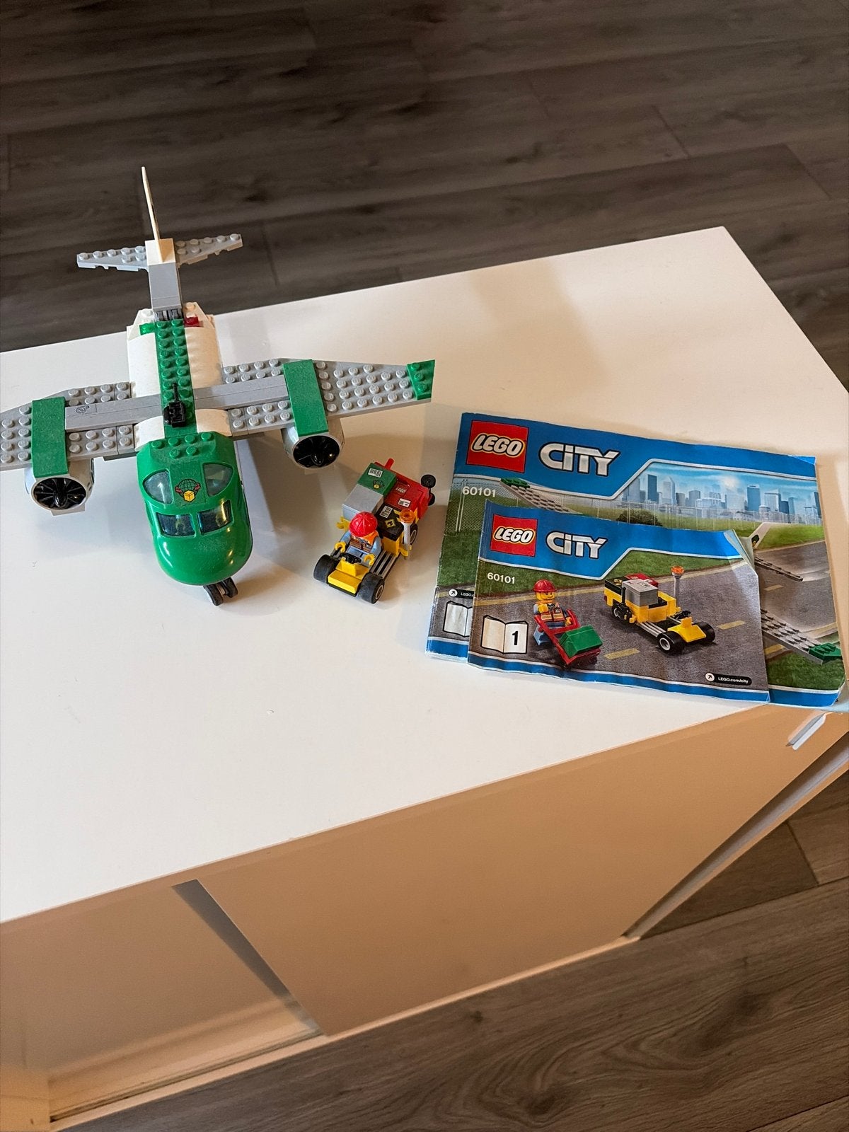 LEGO City Vliegtuig 60101 met grondvoertuig en instructies, City, Lego, Ophalen of Verzenden, Zo goed als nieuw