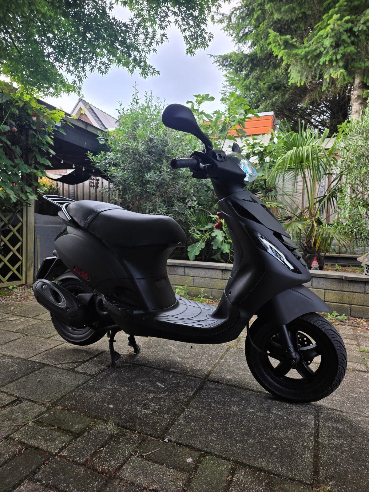 Piaggio Zip BROM 2016 9000km! (Geel kenteken scooter), Ophalen