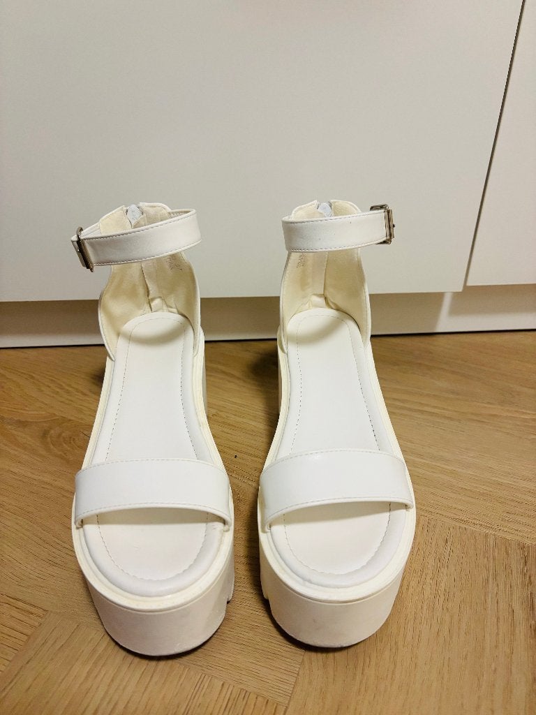 Women's Chunky Heel Platform Shoes White Size 37, Slippers, Wit, Ophalen of Verzenden, Zo goed als nieuw