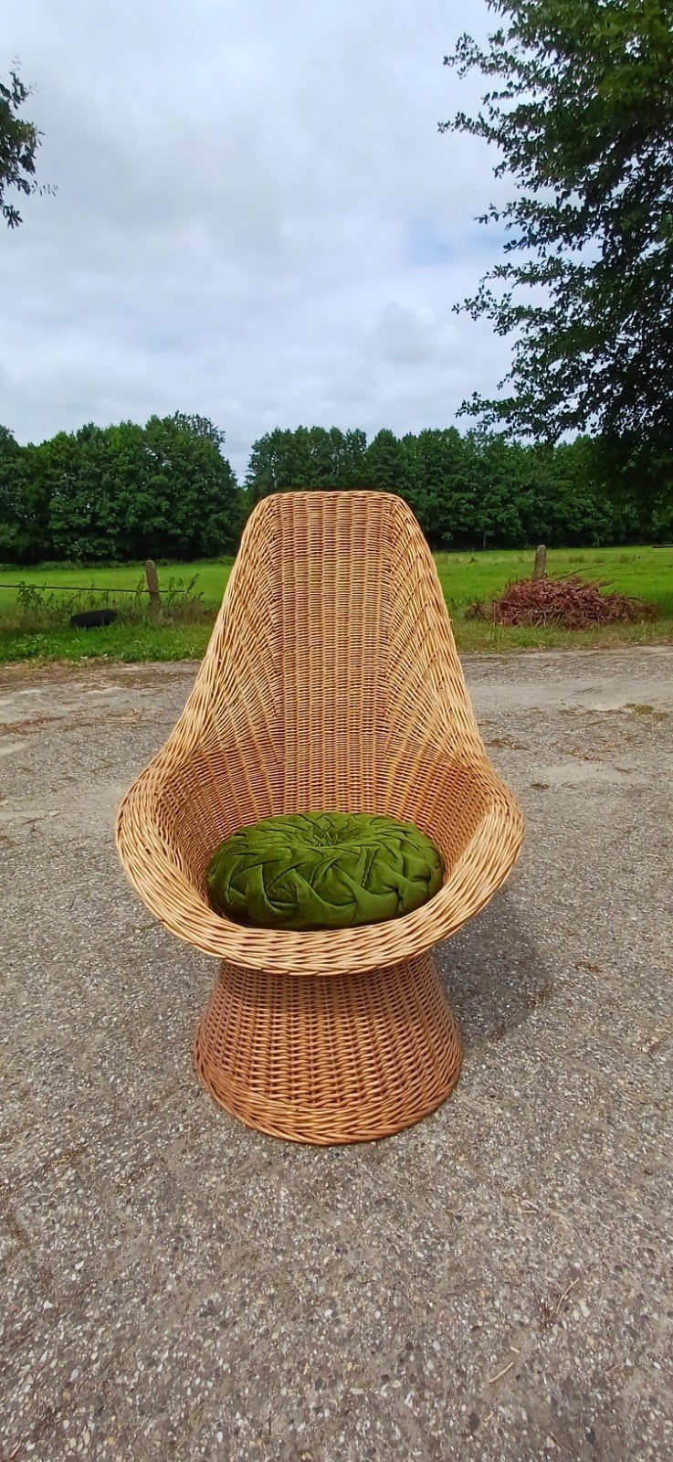 vintage jaren 70 rotan fauteuil met kussen, Ophalen, Minder dan 75 cm, 50 tot 75 cm