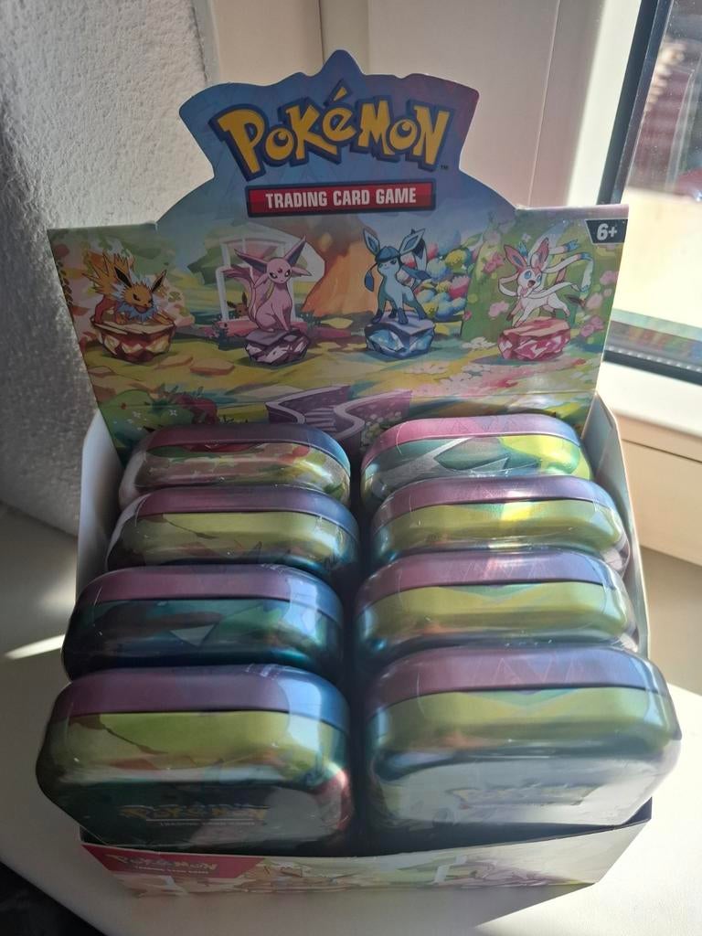 Pokemon Prismatic Evolution Mini Tin Sealed, Ophalen of Verzenden, Nieuw, Boosterbox