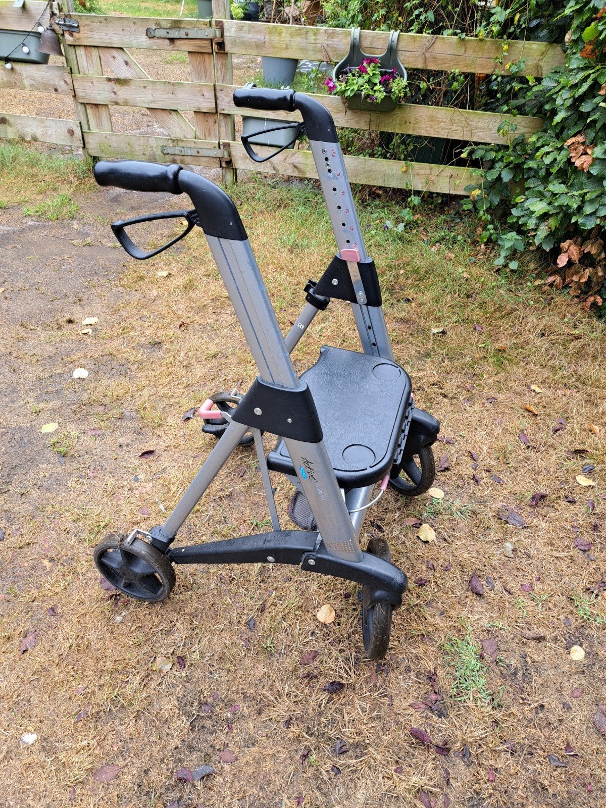 Easy living Acces rollator, Diversen, Rollators, Ophalen, Opvouwbaar, Gebruikt