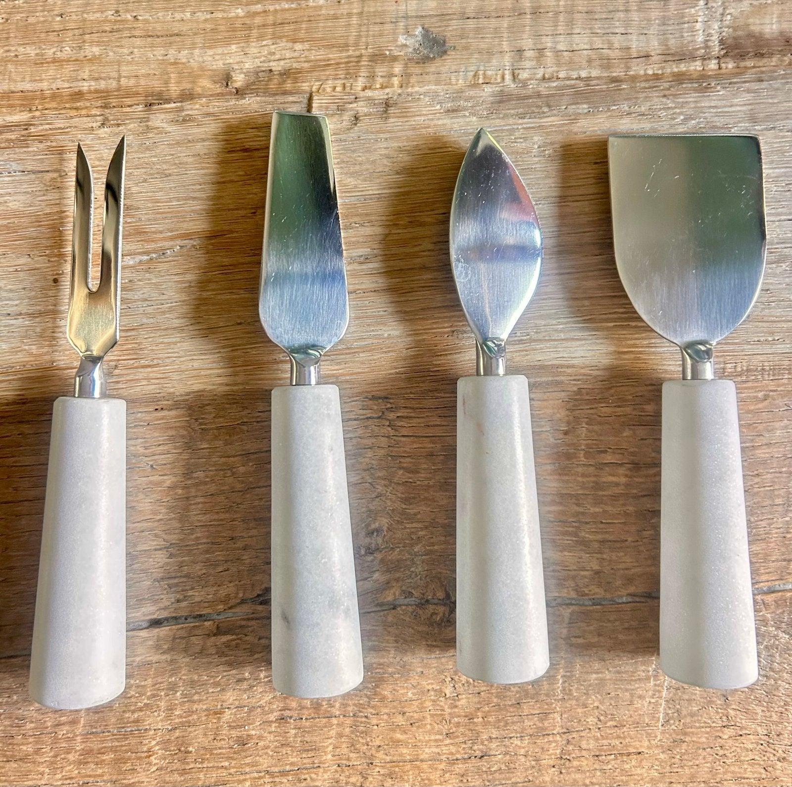 Luxe marmeren kaasmessen set - 4-delig, Overige materialen, Bestekset, Ophalen of Verzenden, Zo goed als nieuw