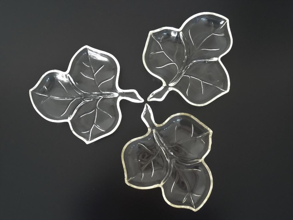 3 schaaltjes in de vorm van een blad met 3-vaks verdeling, Ophalen of Verzenden
