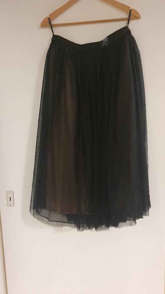 rok van kant, Kleding | Dames, Carnavalskleding en Feestkleding, Maat 38/40 (M), Ophalen of Verzenden, Kleding, Overige thema's
