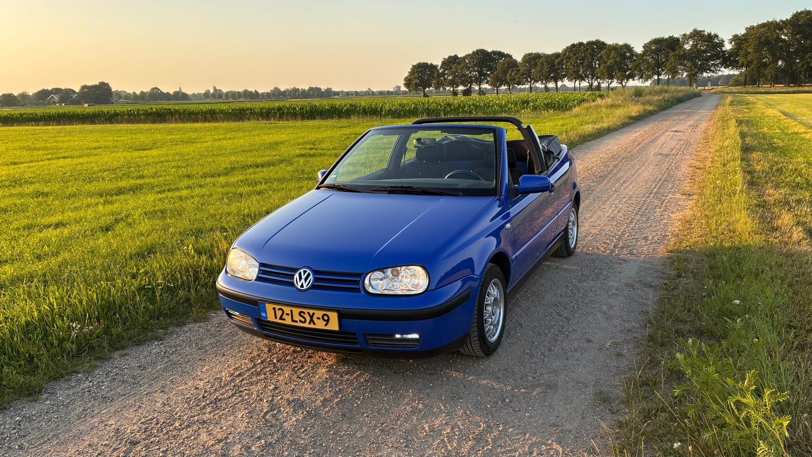 Volkswagen Golf 4 Cabrio 1.6 – Complete cabrio met wat werk, Auto's, Volkswagen, Particulier, Golf, Airbags, Bluetooth, Lichtmetalen velgen