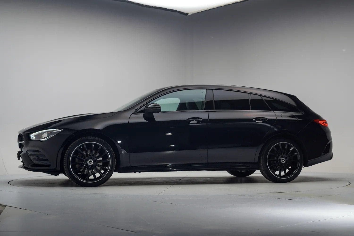 Mercedes-Benz CLA-Klasse Shooting Brake 250e AMG Line Night, Automaat, Gebruikt, 4 cilinders, 1645 kg