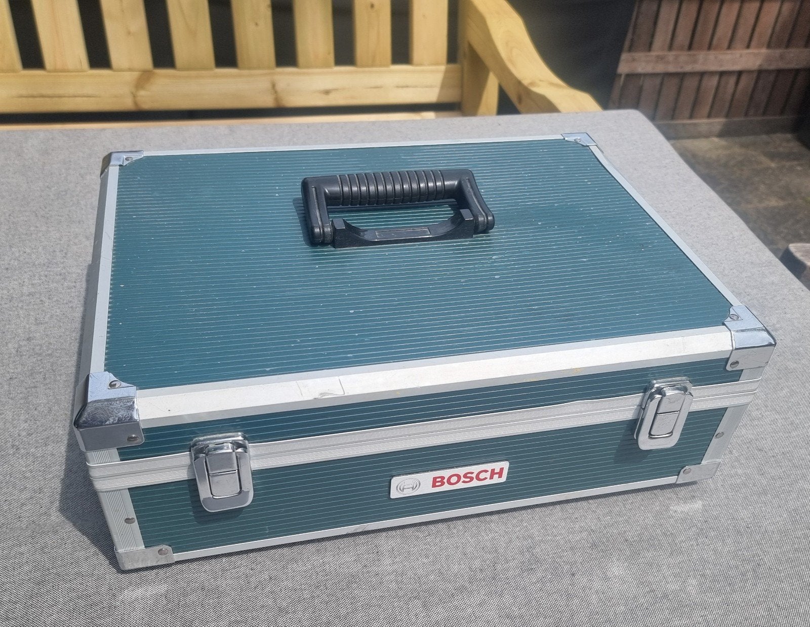 Bosch systeembox + acculader en accu, Ophalen