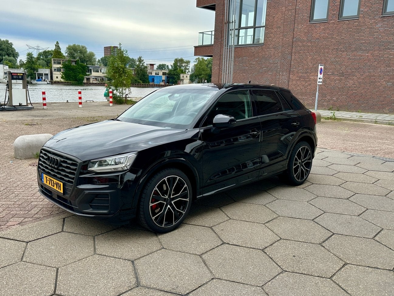 Audi Q2 30TFSI Ultra Sport / Virtual Cockpit / Black Edition, Auto's, Audi, Voorwielaandrijving, Stof, Zwart, 115 pk