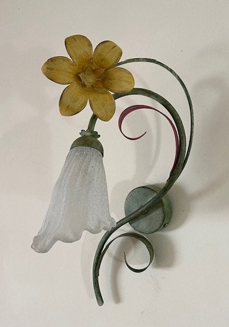 Vintage Franse fleurige wandlamp met bloem, Gebruikt, E14 (klein), Ophalen of Verzenden, Glas