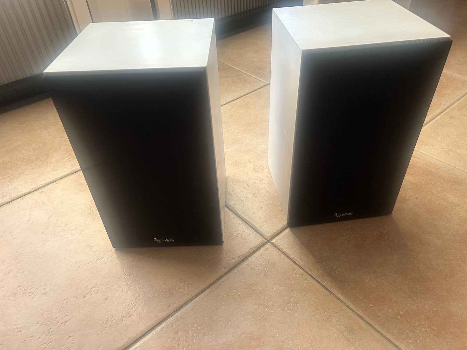 Infinity 2-weg speakers SM65 wit, Ophalen of Verzenden, Zo goed als nieuw, Overige merken