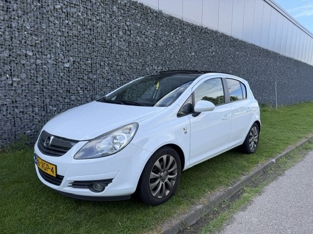 Opel Corsa 1.4-16V 111 Edition Panorama | Airco (bj 2010), Auto's, Opel, Voorwielaandrijving, Euro 5, Gebruikt, 1398 cc