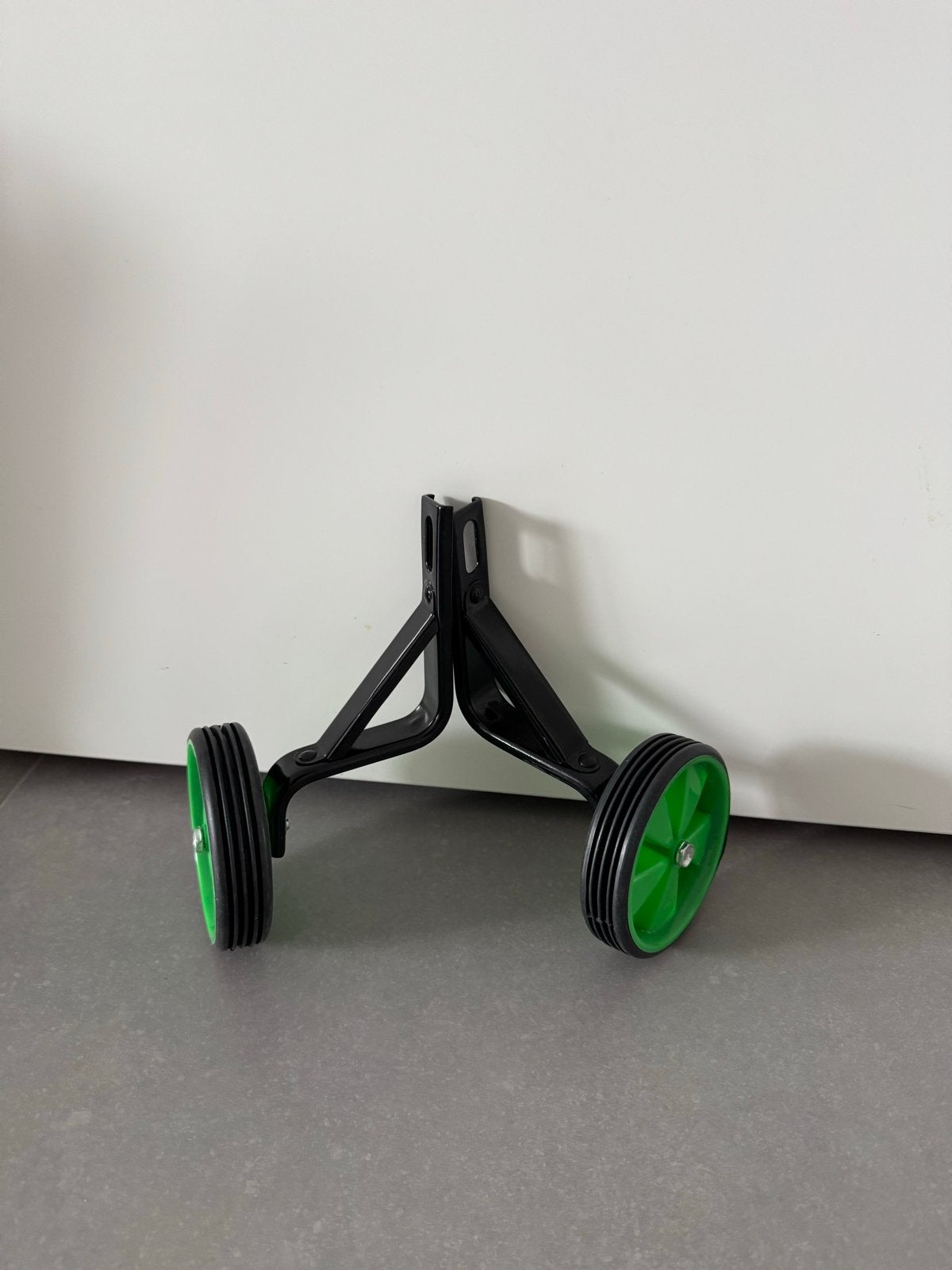 Nieuwe zijwielen voor beginnende fietser, Ophalen, Nieuw
