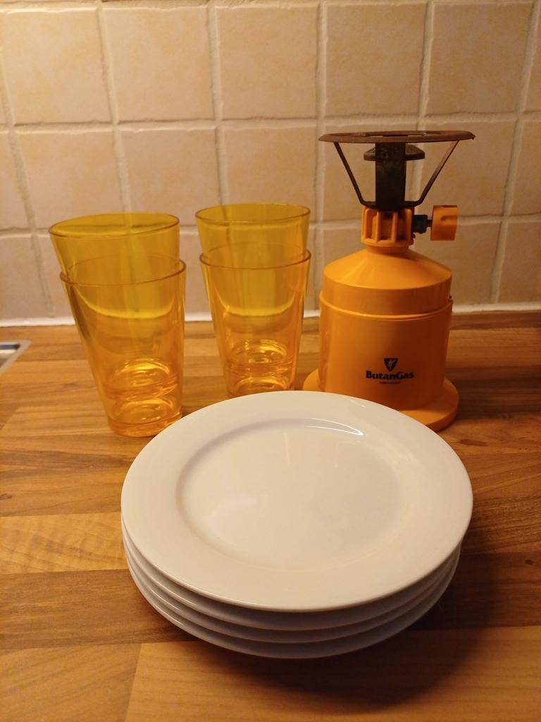 Camping set: ButanGas brander, borden en glazen, Ophalen of Verzenden, Gebruikt