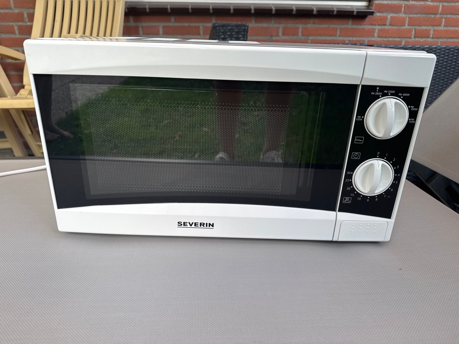 Severin Magnetron MW 7809 - Wit, 700W, Ophalen, Gebruikt, Magnetron, Draaiplateau
