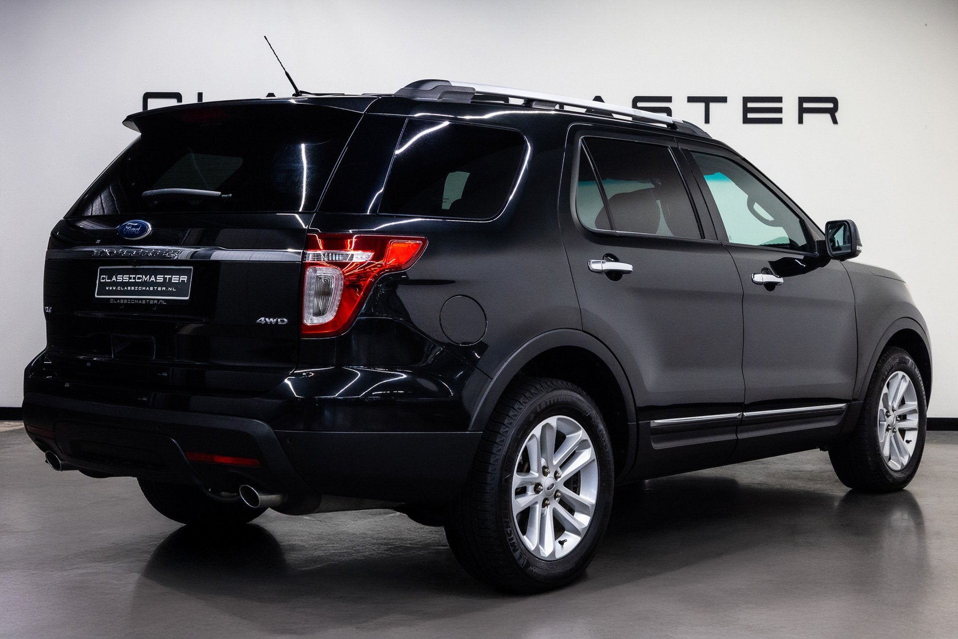 Ford Explorer XLT 7 Persoonsuitvoering Dealer auto, Automaat, Parkeersensor, Stof, Gebruikt