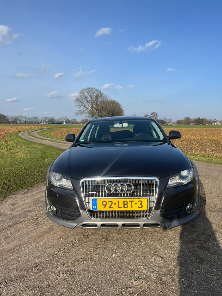 Audi A4 2.0 Tfsi 155KW Quattro S-tronic 2010 Grijs, Automaat, Stof, Zwart, 4 cilinders