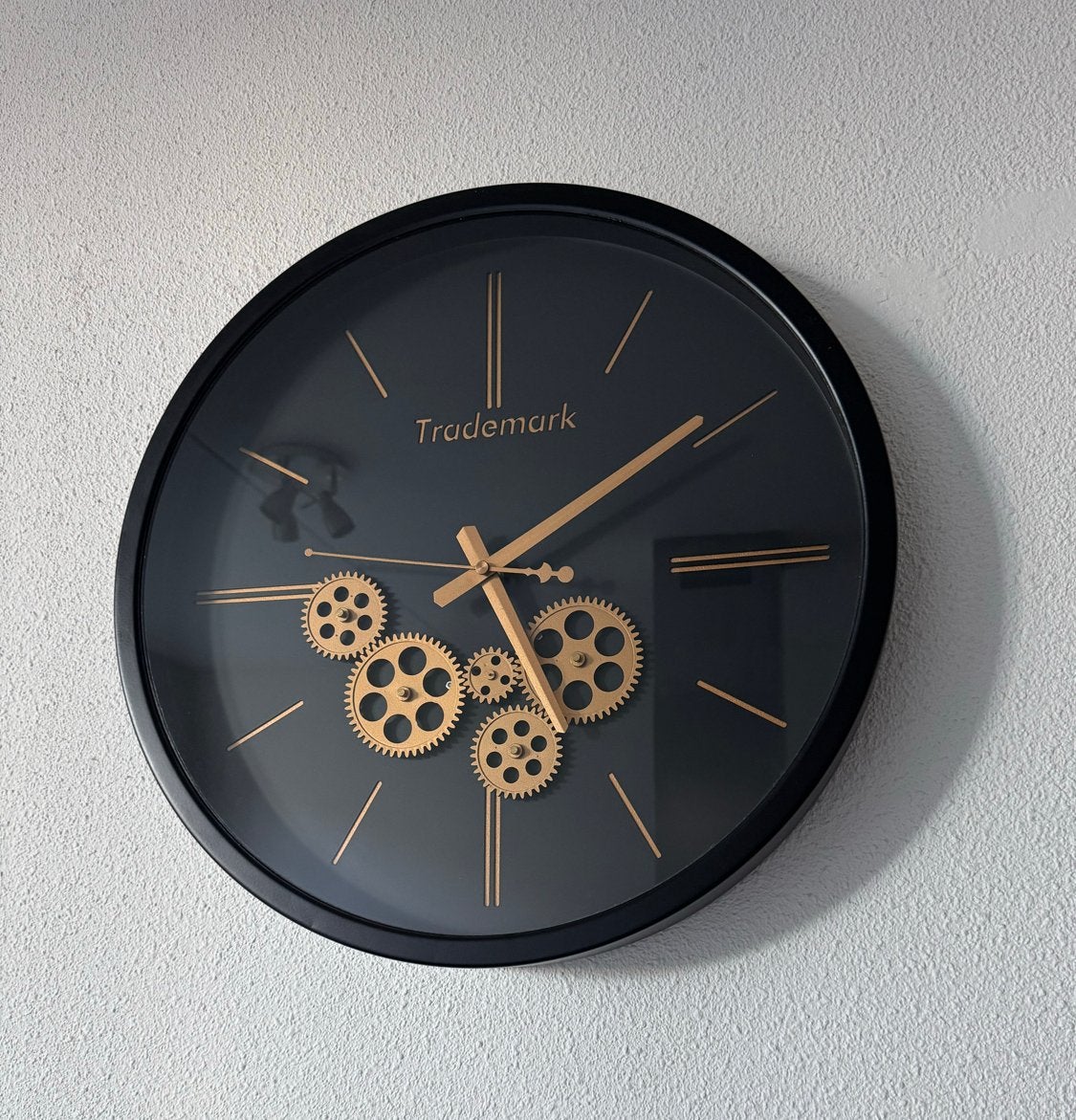 Industriële wandklok 46 cm met draaiende tandwielen, Huis en Inrichting, Ophalen, Wandklok, Zichtbaar uurwerk, Analoog