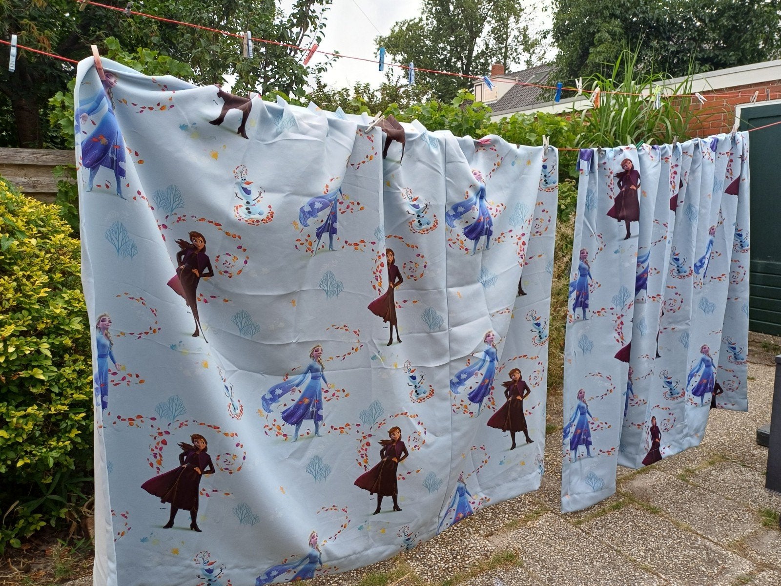 Frozen gordijnen met Elsa, Anna en Olaf, Met haken, Gebruikt, Overige merken, Blauw