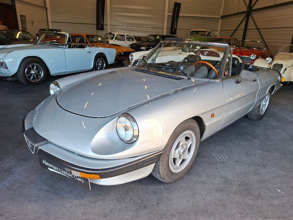 Alfa Romeo Spider 2.0 1986, Auto's, Achterwielaandrijving, Cabriolet, 400 kg, Spider