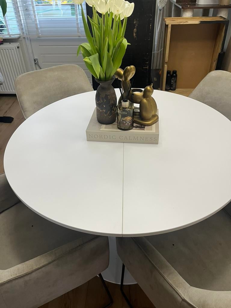 Mooie witte tafel uitschuifbaar, Huis en Inrichting, Ophalen, Zo goed als nieuw, Rechthoekig, 50 tot 100 cm