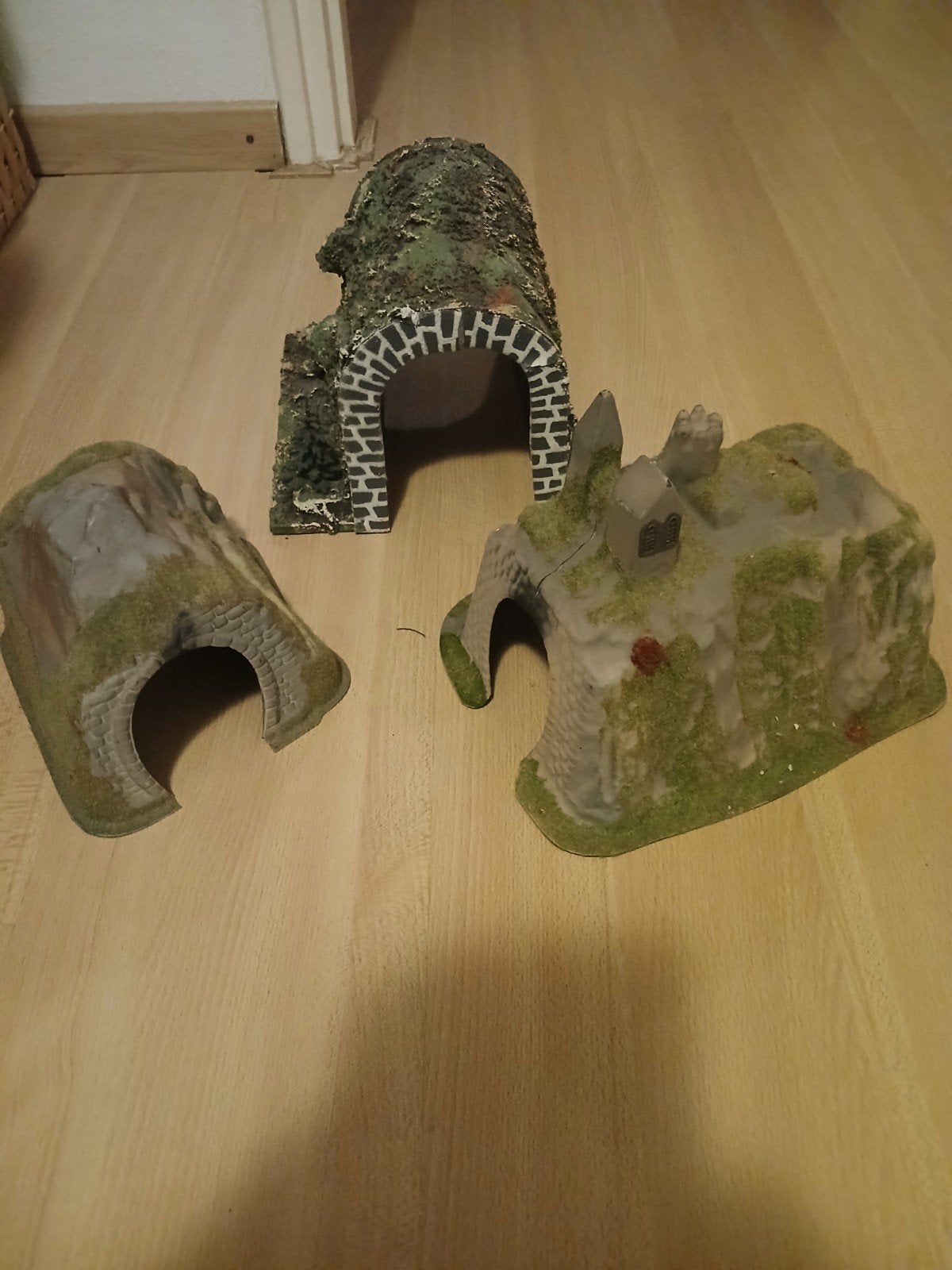 Modelspoorbaan tunnel - beschadigd, Hobby en Vrije tijd, Modeltreinen | H0, Ophalen