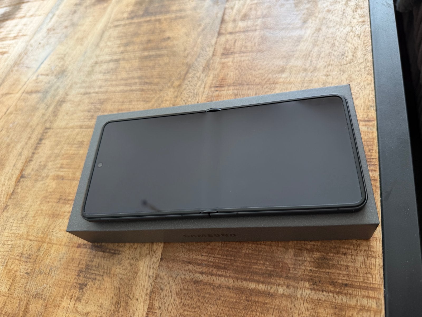 Samsung Galaxy Z Flip8