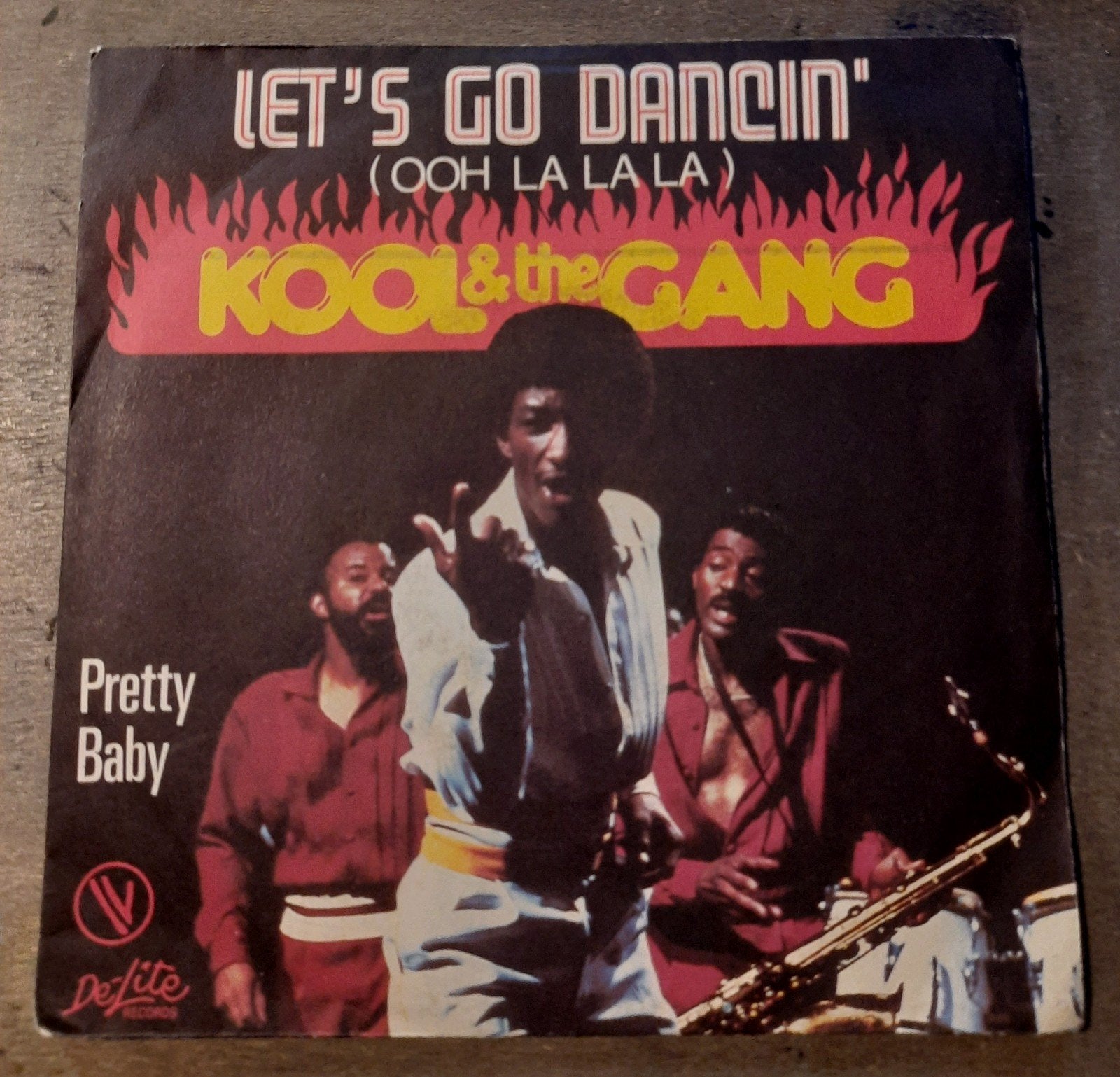 Kool & The Gang - Let's Go Dancin'