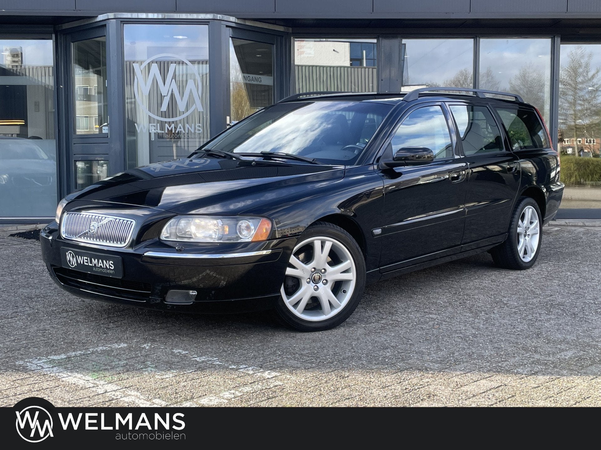 Volvo V70 2.5T AWD Summum Youngtimer | Xenon (bj 2005), Automaat, Gebruikt, Zwart, 1598 kg