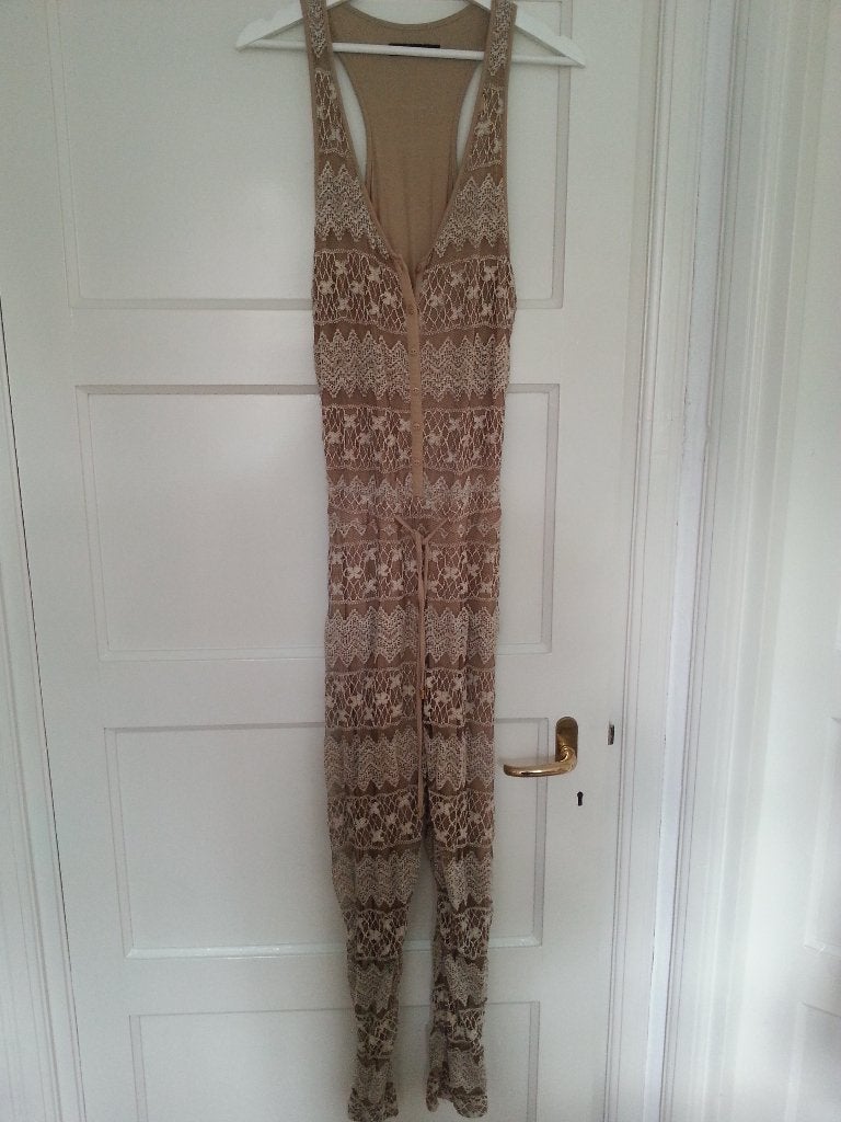 Prachtige jumpsuit van SUPERTRASH    maat XS, Kleding | Dames, Jumpsuits, Supertrash, Verzenden, Beige, Zo goed als nieuw