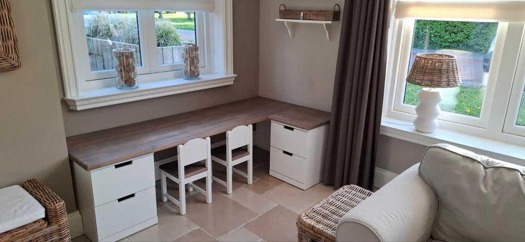 Knutsel speel tafel meubel kast