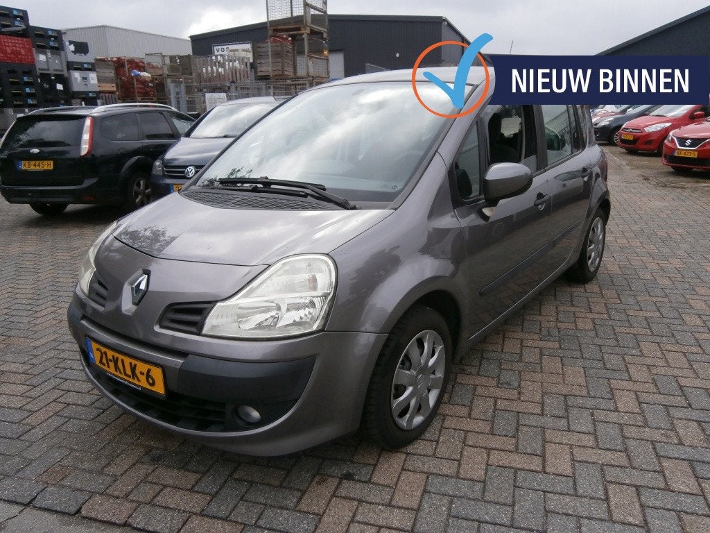 Renault Grand Modus 1.6-16V Expression (bj 2010, automaat), Auto's, Gebruikt, Metallic lak, 4 cilinders, 1210 kg