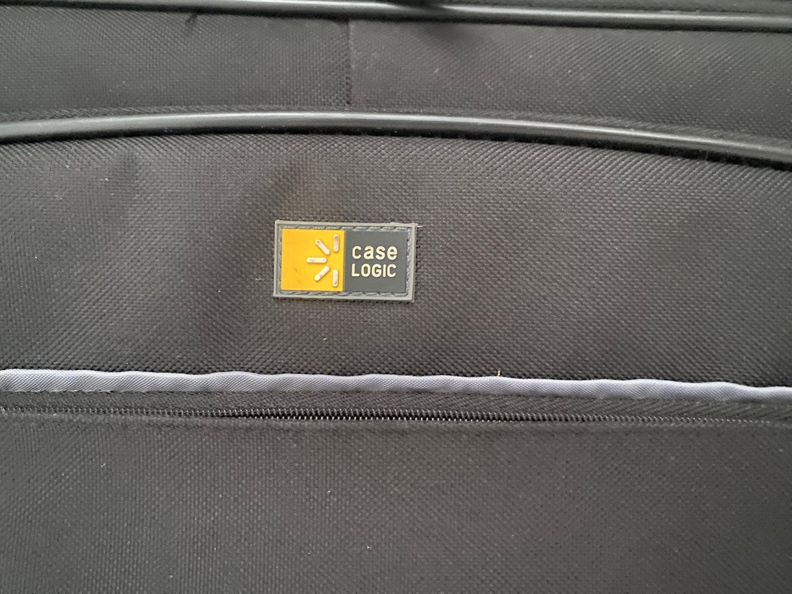 Case Logic Laptoptas Zwart 48x33 cm, Gebruikt, Gevoerd laptopvak, 17 inch of meer, Ophalen of Verzenden
