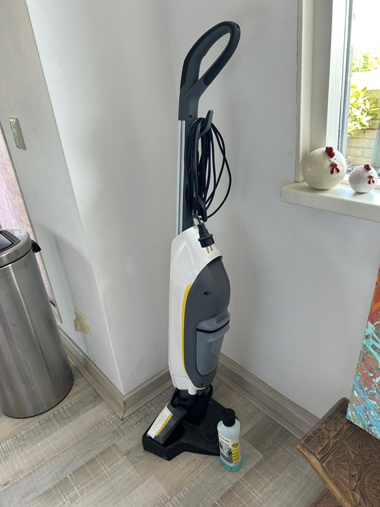 Kärcher elektrische dweil, vaste prijs van 75 naar 65 euro, Huis en Inrichting, Schoonmaakartikelen, Ophalen, Mop of Dweil
