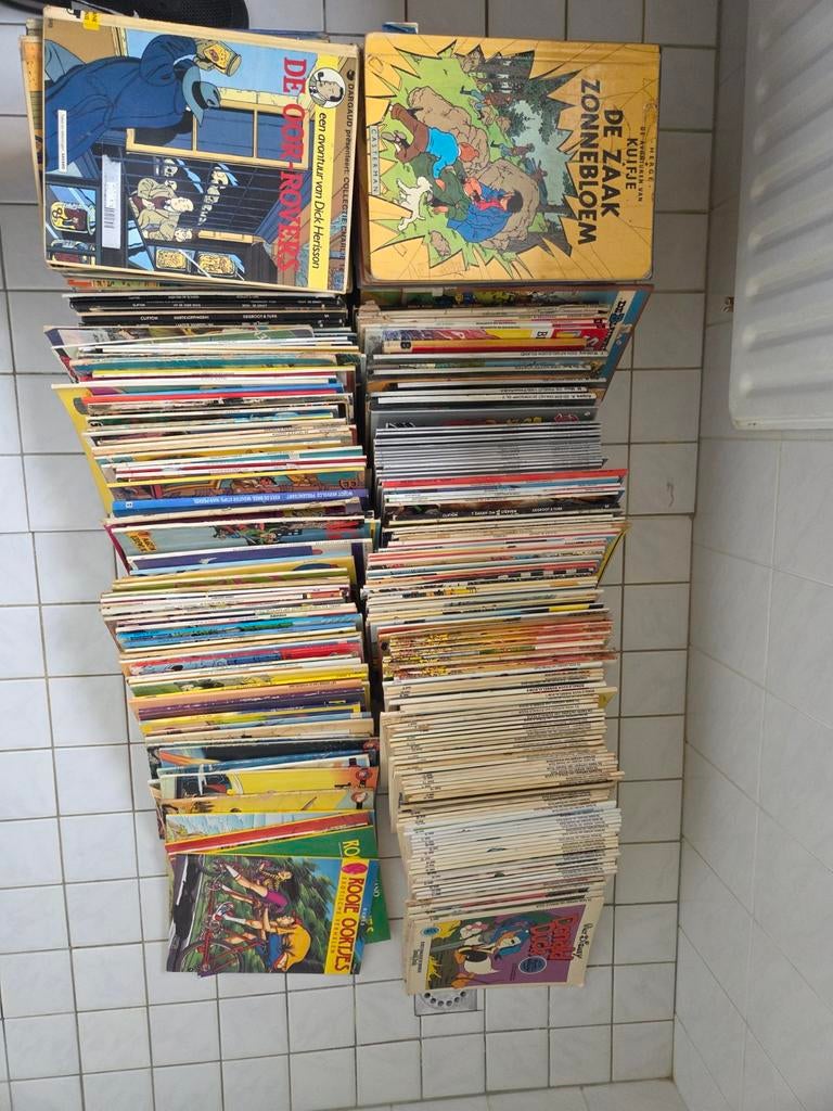 Grote partij diverse stripboeken, waaronder Donald Duck, Boeken, Stripboeken, Meerdere stripboeken, Ophalen, Gelezen