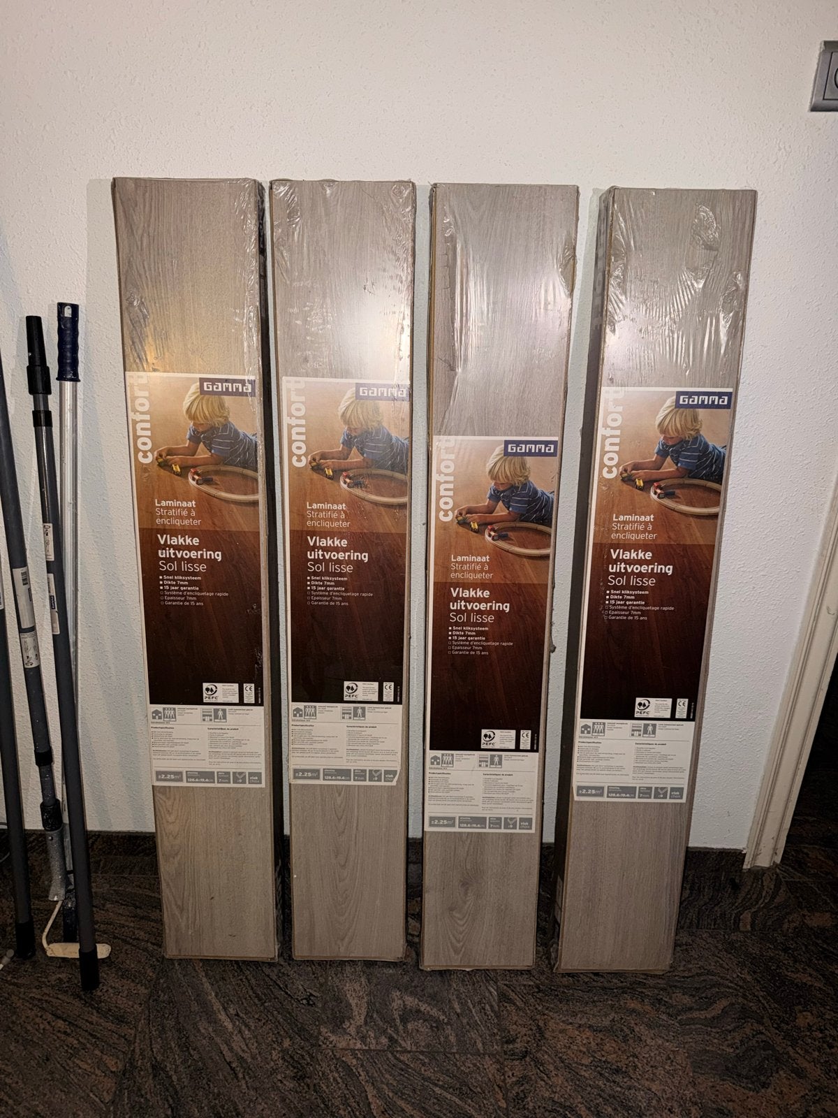 4x Laminaat Village Grey Oak (9m²) + gratis rollerstelen, Ophalen, Kunststof, 50 tot 150 cm, Nieuw
