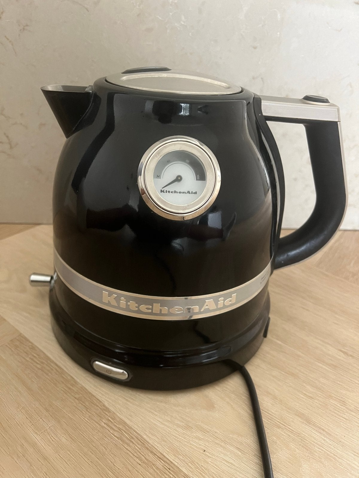 KitchenAid Artisan Waterkoker Zwart - Zo goed als nieuw, Witgoed en Apparatuur, 1 tot 2 liter, Ophalen, Zo goed als nieuw, Draadloos
