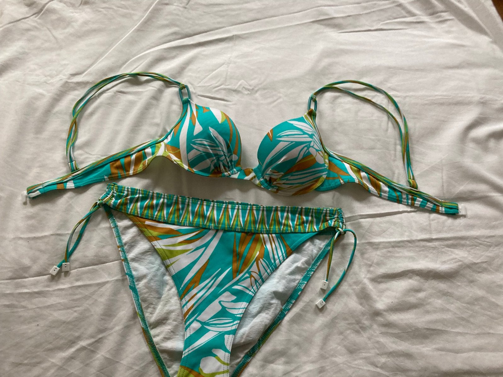 Nieuw Lindea bikini, maat 75A/42, Ophalen of Verzenden, Nieuw, Overige kleuren, Bikini