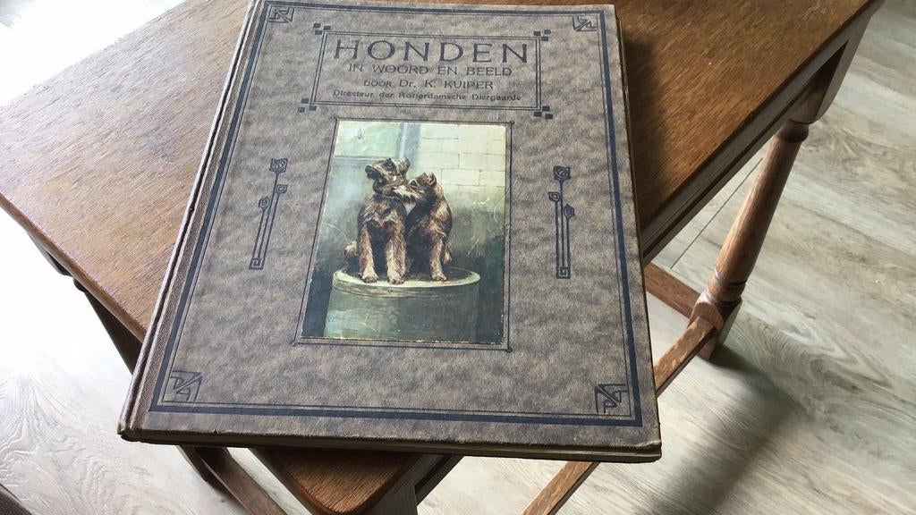 Honden in woord en beeld, Boeken, Ophalen of Verzenden, Gelezen, Plaatjesalbum