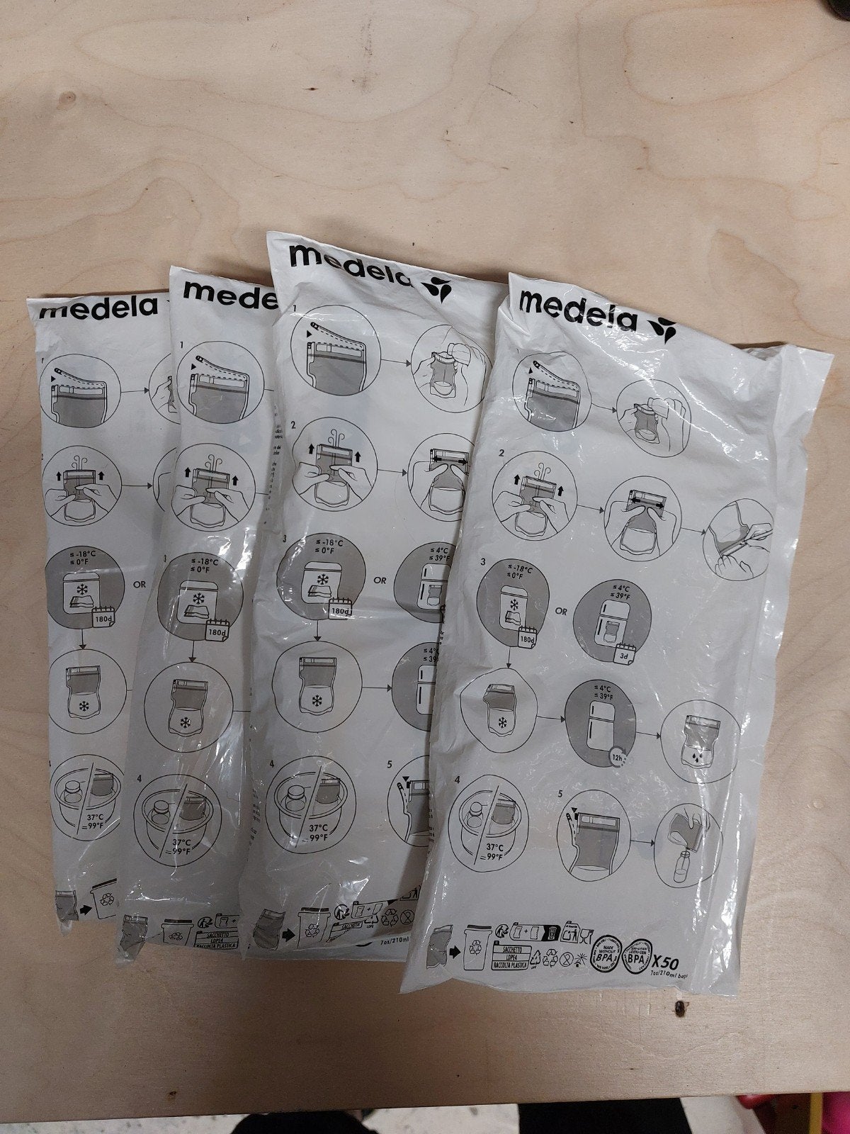 Medela moedermelk bewaarzakjes 210ml (3x50 + 20 stuks), Kinderen en Baby's, Medela, Bewaarbakje, Nieuw, Ophalen of Verzenden