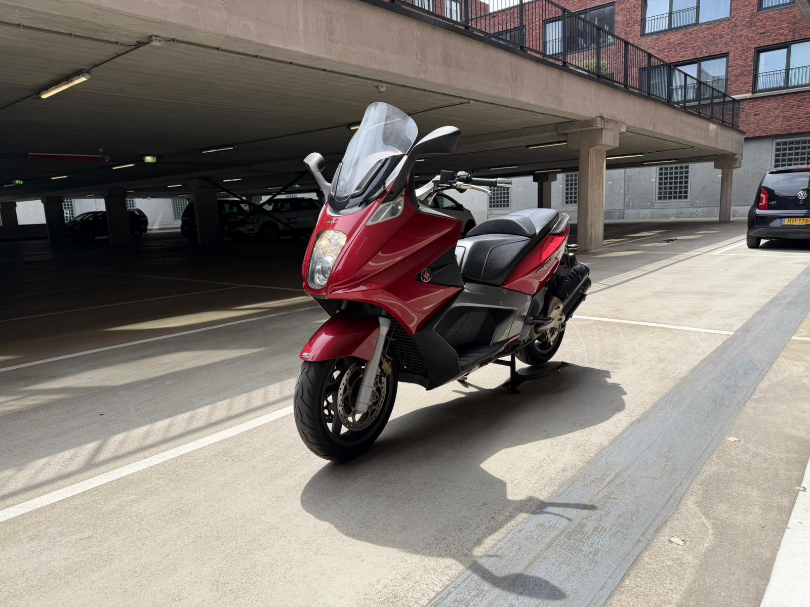 Zeer nette Gillera GP800 boekjes aanwezig., Ophalen