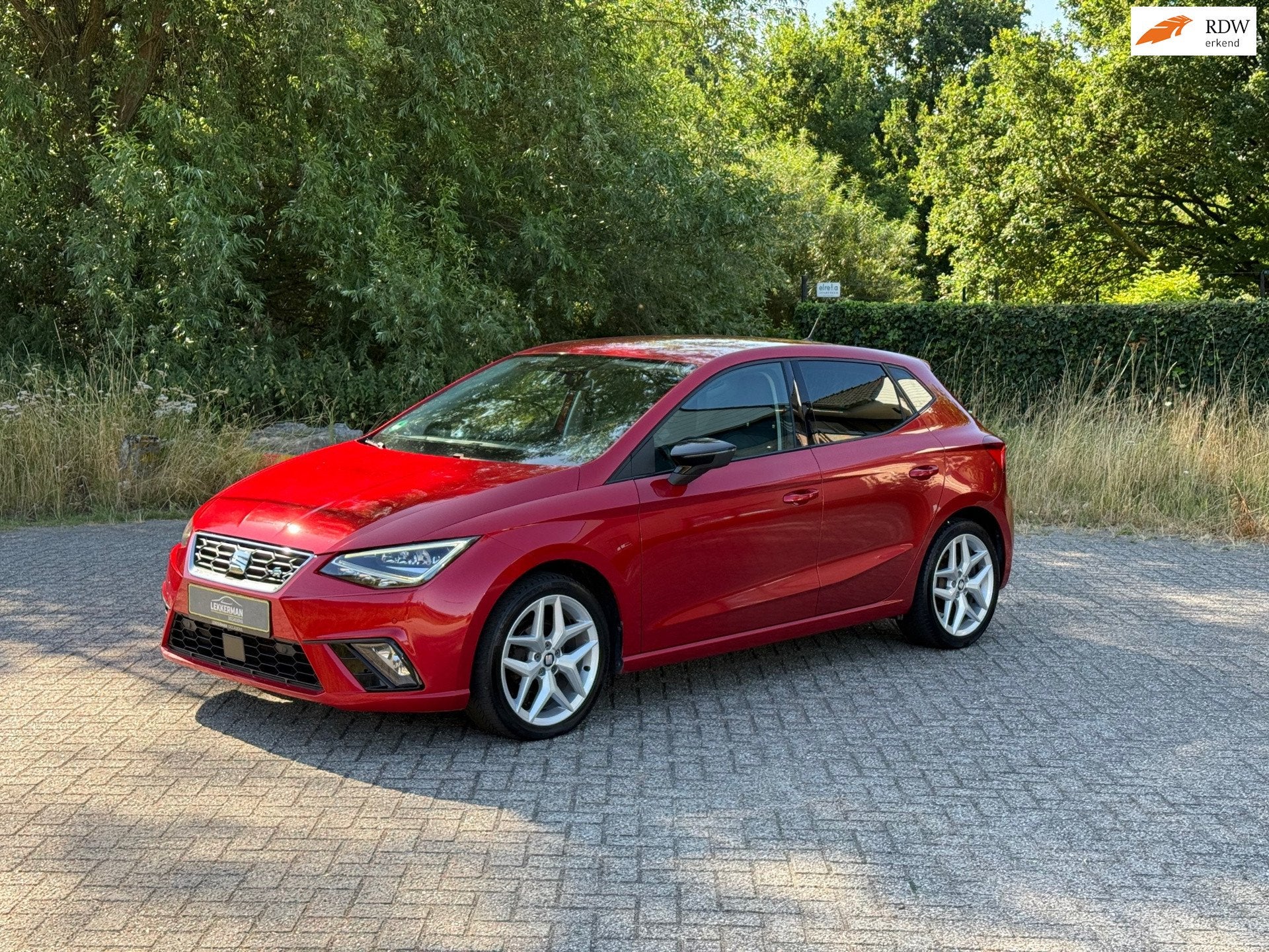 SEAT Ibiza 1.0 TSI FR CAMERA I ALCANTARA I LED I CRUISE I PD, Gebruikt, 95 pk, Alcantara, Ibiza