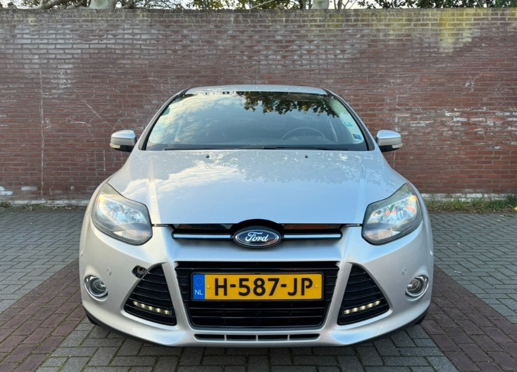 Ford Focus 1.6 Ecoboost 134KW 4D 2011 Grijs, Auto's, 4 cilinders, Overige bekleding, 665 kg, Handgeschakeld