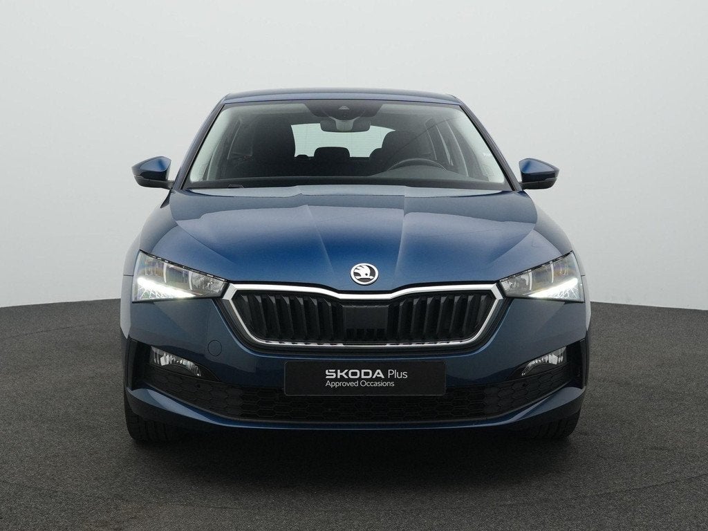 Skoda Scala 1.0 TSI 110 pk Ambition | Trekhaak | Parkeersens, Gebruikt, Euro 6, Blauw, 610 kg