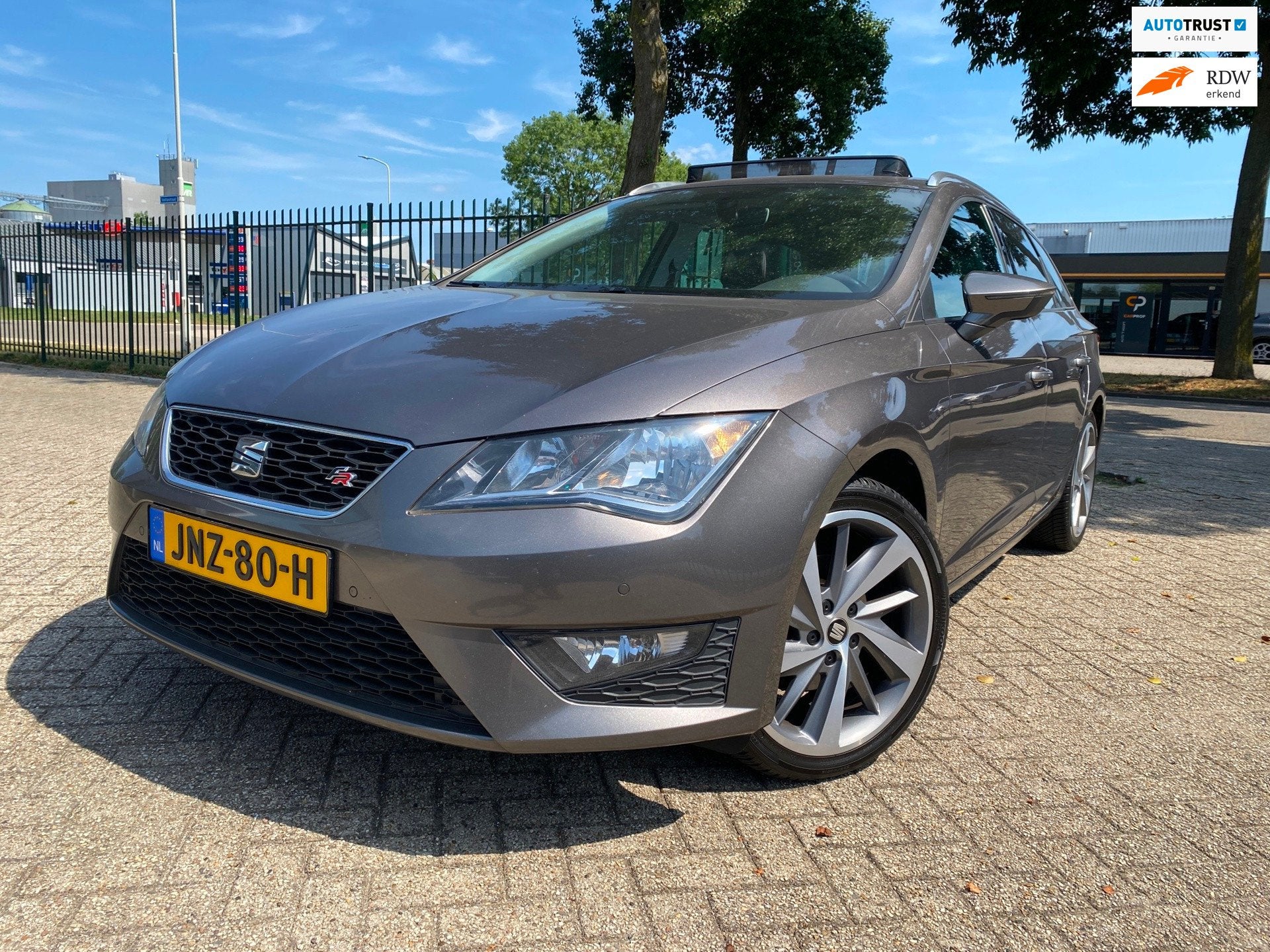 Seat LEON ST FR 1.4 TSI X-PERIENCE Panorama Cruise Pdc Navi, Voorwielaandrijving, Dealer onderhouden, 125 pk, Gebruikt