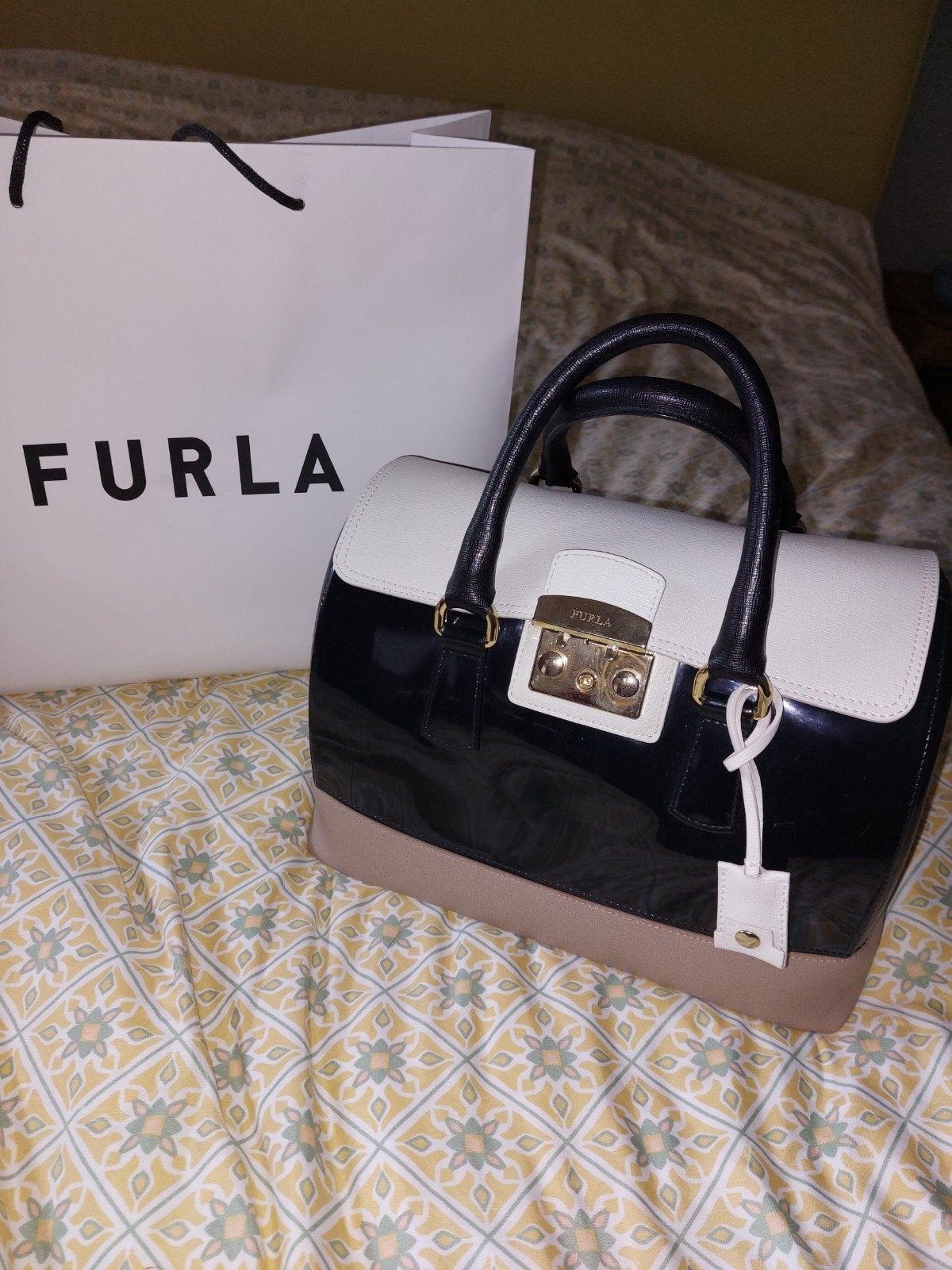 Furla Handtas Zwart/Wit/Beige - Zo goed als nieuw, Ophalen of Verzenden