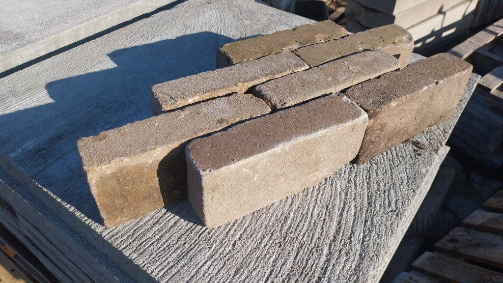 oud gebakken waalformaat geel/ bronskleurig in bigbags, Tuin en Terras, Overige materialen, Gebruikt, Klinkers, Ophalen of Verzenden